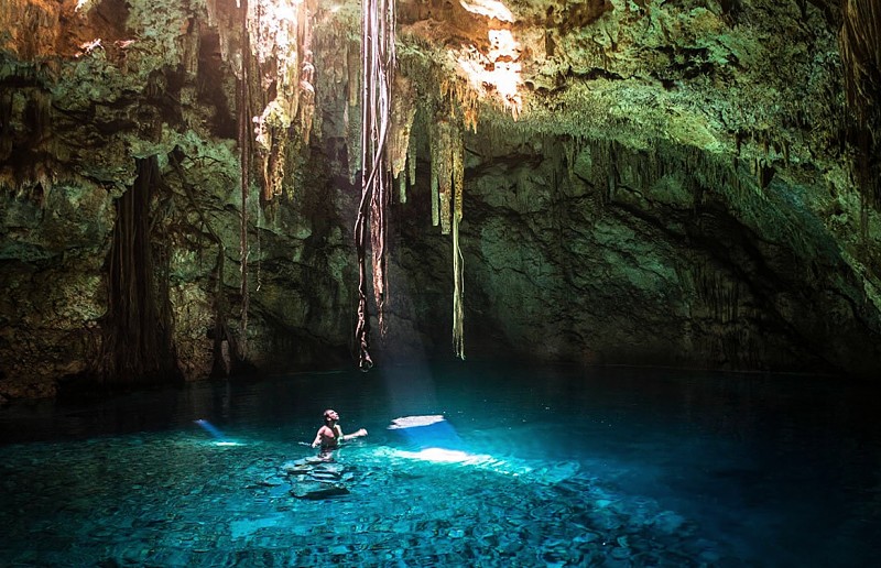 Cenote Cuzamá en Mérida México