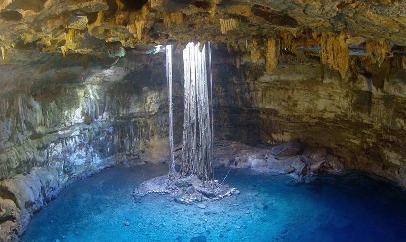 Cenote Dzitnup