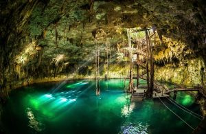 Cenote Maya, imagen vía alltournative.com